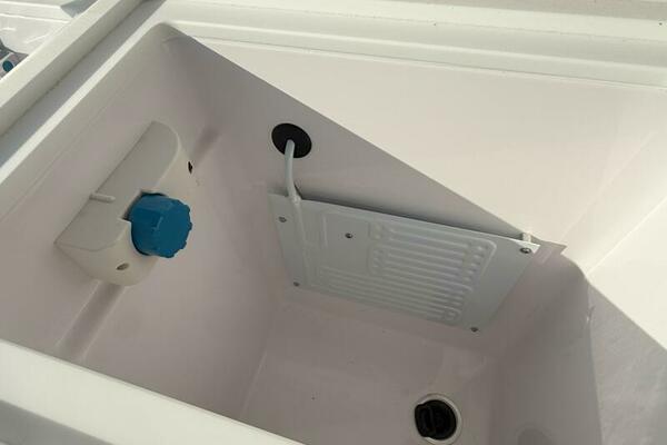 Stock 20 37ft Axopar Yacht For Sale
