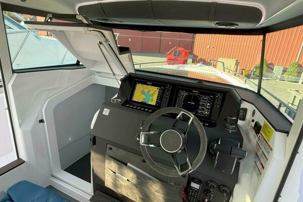 Stock 20 37ft Axopar Yacht For Sale