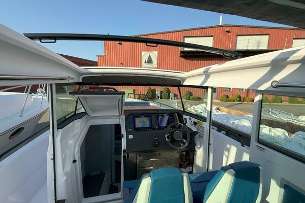 Stock 20 37ft Axopar Yacht For Sale