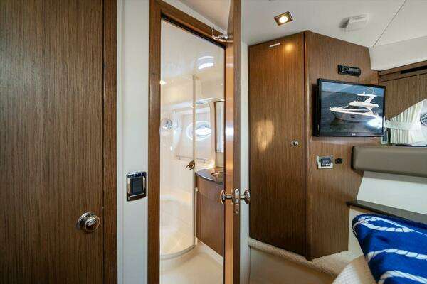 Meridian 441 Sedan Yacht For Sale