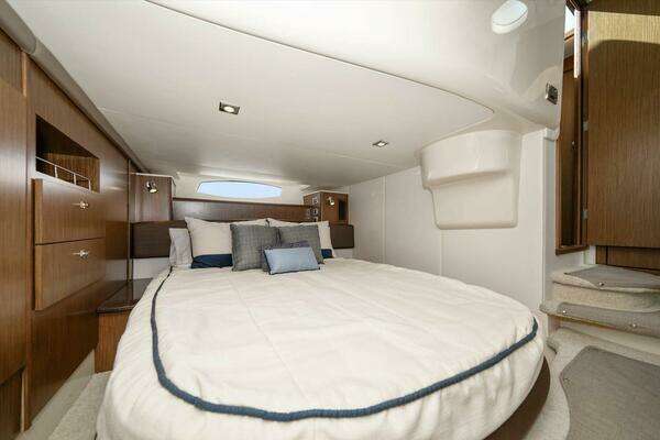 Meridian 441 Sedan Yacht For Sale