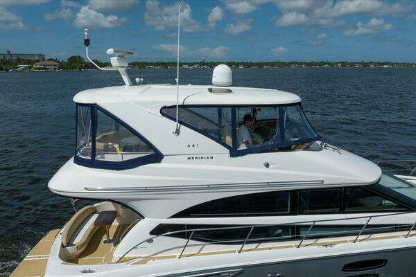 Meridian 441 Sedan Yacht For Sale