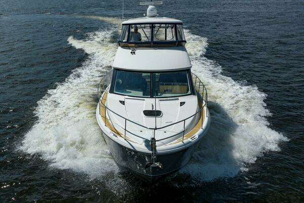 Meridian 441 Sedan Yacht For Sale