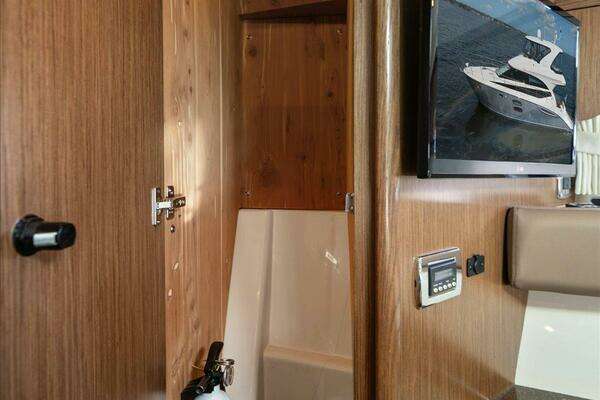 Meridian 441 Sedan Yacht For Sale