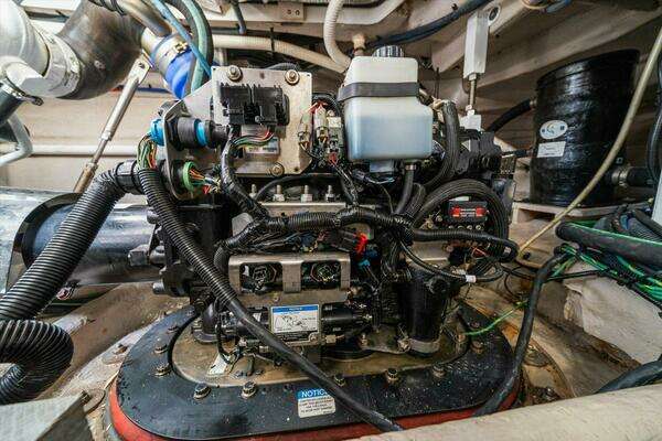 Meridian 441 Sedan Yacht For Sale