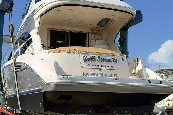 Meridian 441 Sedan Yacht For Sale