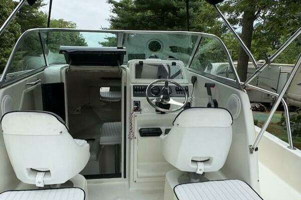 Photo of the 2006 Caravelle Sea Hawk 230 WA