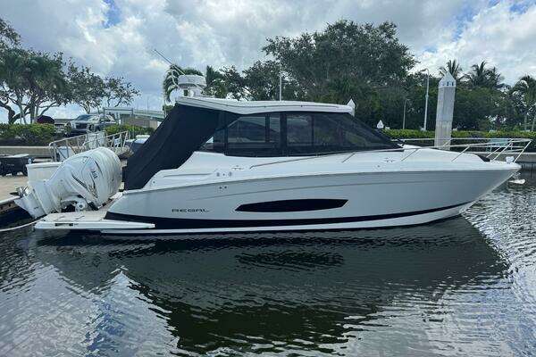 Regal 36 XO Yacht For Sale