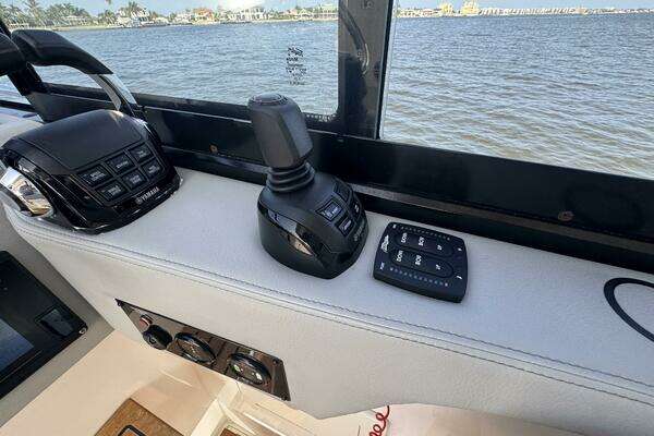 Regal 36 XO Yacht For Sale