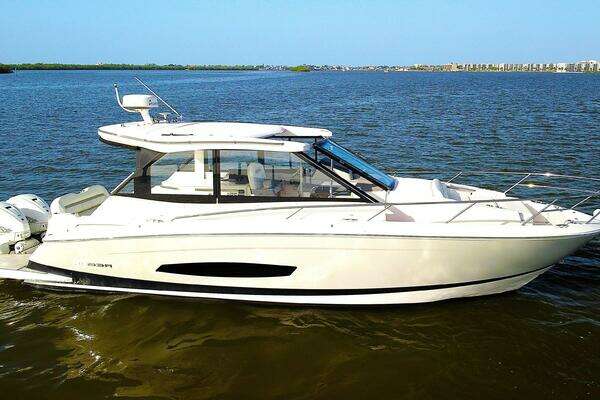 36-ft-Regal-2021-36 XO-C Life-Marco Island Florida United States yacht for sale