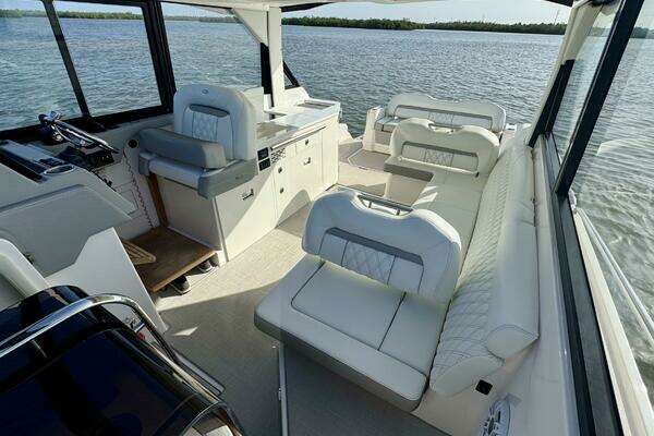 Regal 36 XO Yacht For Sale