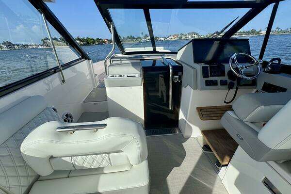 Regal 36 XO Yacht For Sale