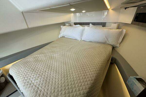 Regal 36 XO Yacht For Sale