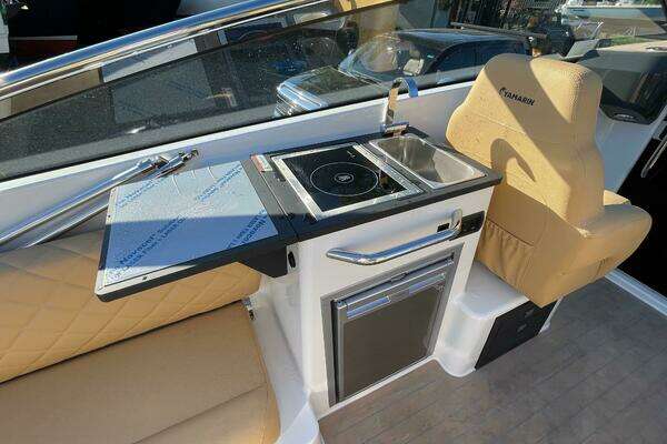 Photo of the 2023 Yamarin 88 DC