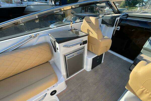 Photo of the 2023 Yamarin 88 DC