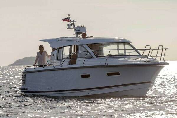 33-ft-Nimbus-2024-305 Coupe-Rockport Maine United States yacht for sale