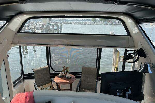 Carver 444 CPMY Yacht For Sale
