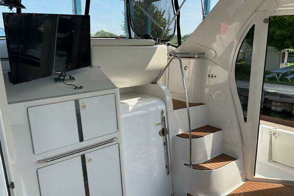 Carver 444 CPMY Yacht For Sale