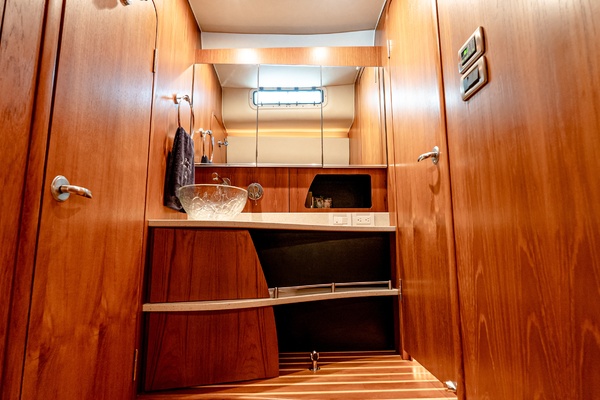 43ft Tiara Yachts Yacht For Sale