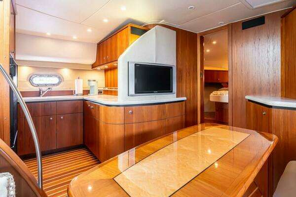 Tiara Yachts 4300 Sovran Yacht For Sale