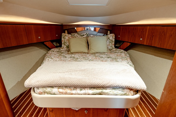 43ft Tiara Yachts Yacht For Sale