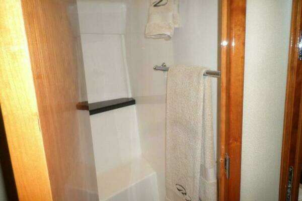 Regal 42 Sport Coupe Yacht For Sale