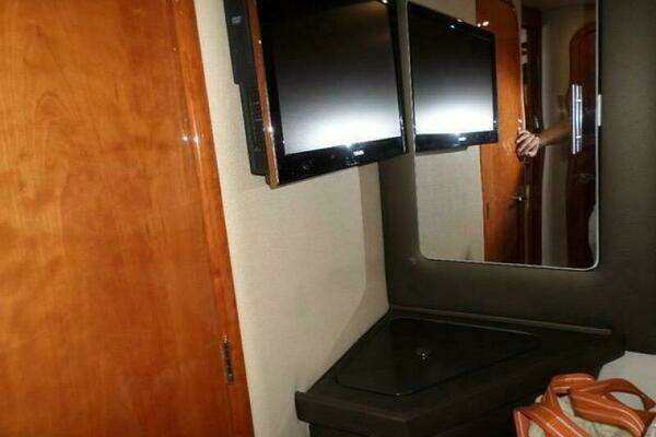 Regal 42 Sport Coupe Yacht For Sale