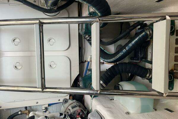 Sabre Hard Top Express Yacht For Sale