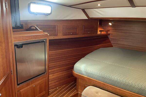 Sabre Hard Top Express Yacht For Sale