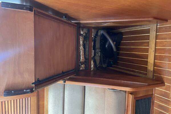 Sabre Hard Top Express Yacht For Sale