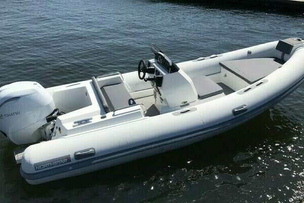 Photo of the 2023 Northstar Axis 4.8