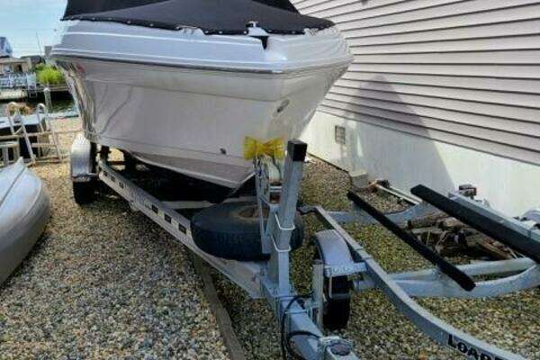 23-ft-Rinker-2019-Q3 OB-Toms River New Jersey United States yacht for sale