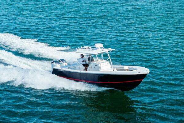 Regulator 32 FS Yacht For Sale