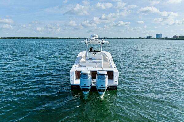 Regulator 32 FS Yacht For Sale