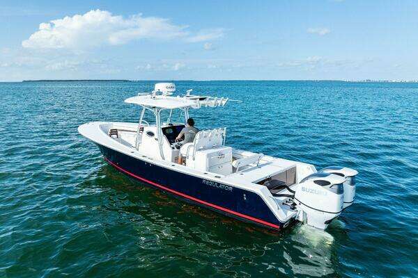 Regulator 32 FS Yacht For Sale