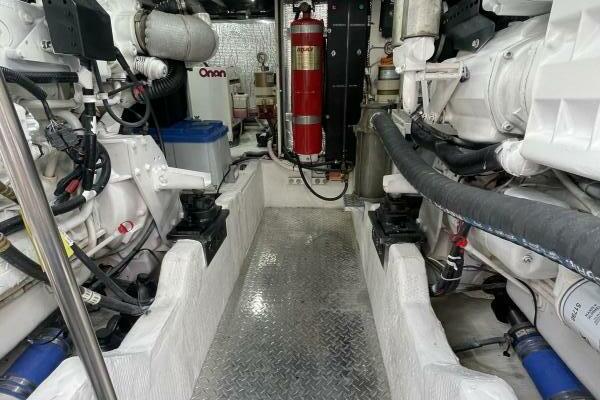5000 Pilothouse
