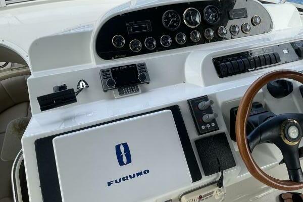 5000 Pilothouse