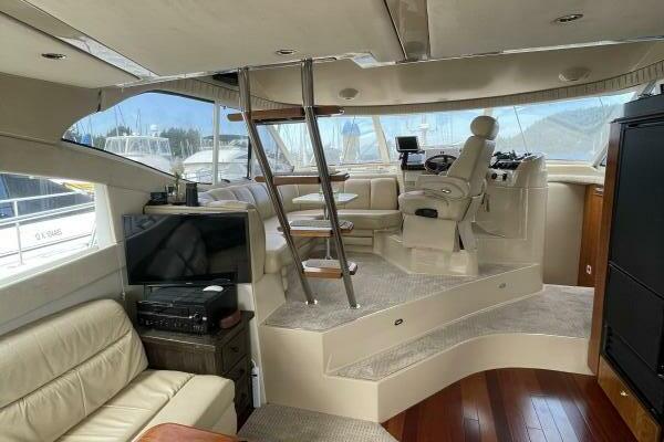 5000 Pilothouse