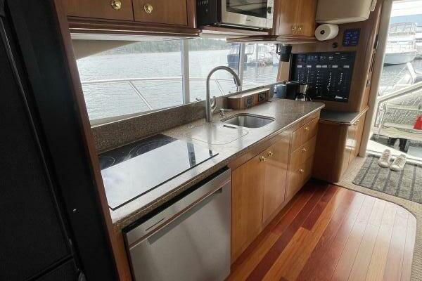 5000 Pilothouse