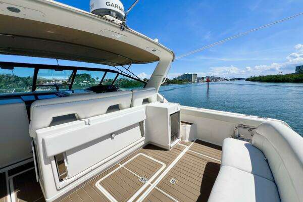 Photo of the 1998 Tiara Yachts 3500 Express