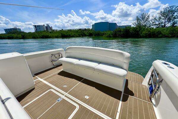 Photo of the 1998 Tiara Yachts 3500 Express