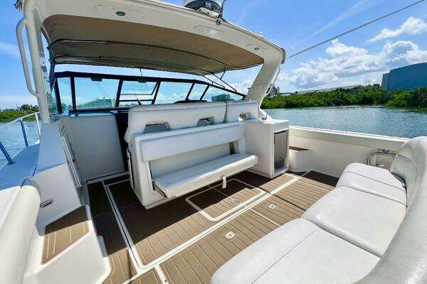 Photo of the 1998 Tiara Yachts 3500 Express