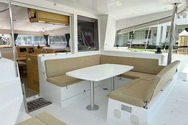 Lagoon  Yacht For Sale