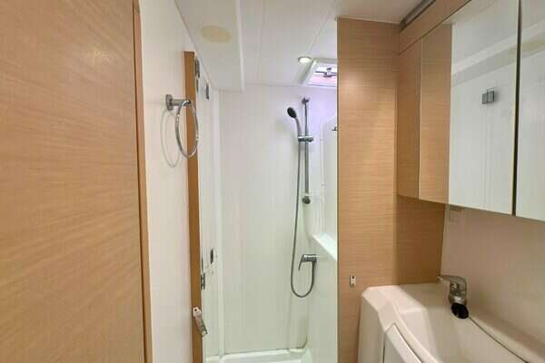 Lagoon  Yacht For Sale