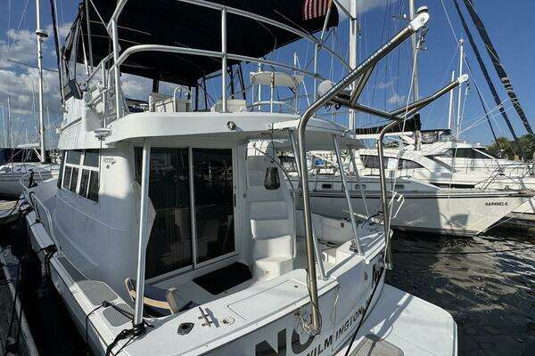 Photo of the 1999 Mainship 350 Trawler "NoMo"