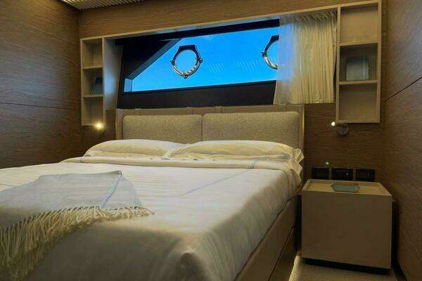 Ferretti Yachts 920 Yacht For Sale