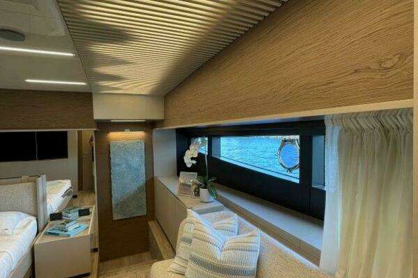 Ferretti Yachts 920 Yacht For Sale