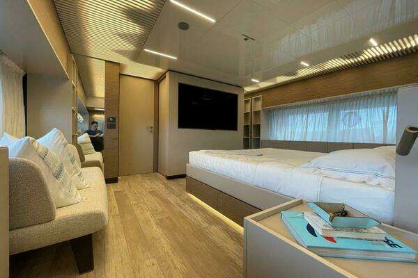 Ferretti Yachts 920 Yacht For Sale