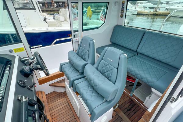 Giraffe 28ft Axopar Yacht For Sale