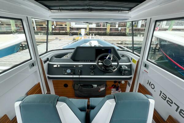 Giraffe 28ft Axopar Yacht For Sale